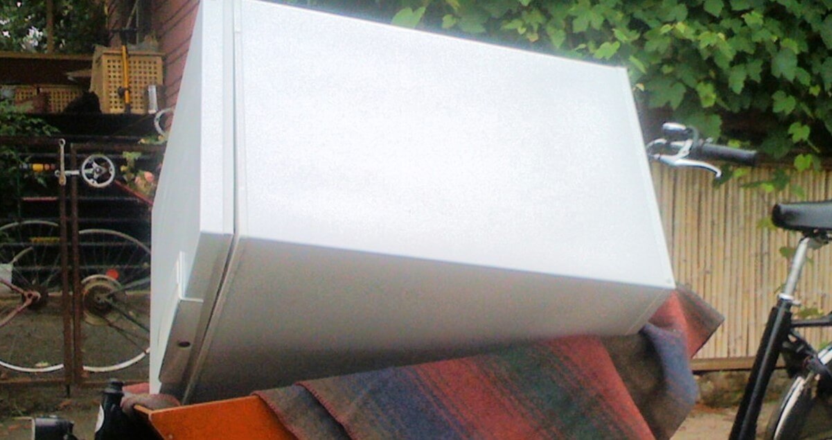 Can You Transport An Upright Freezer On Its Side?