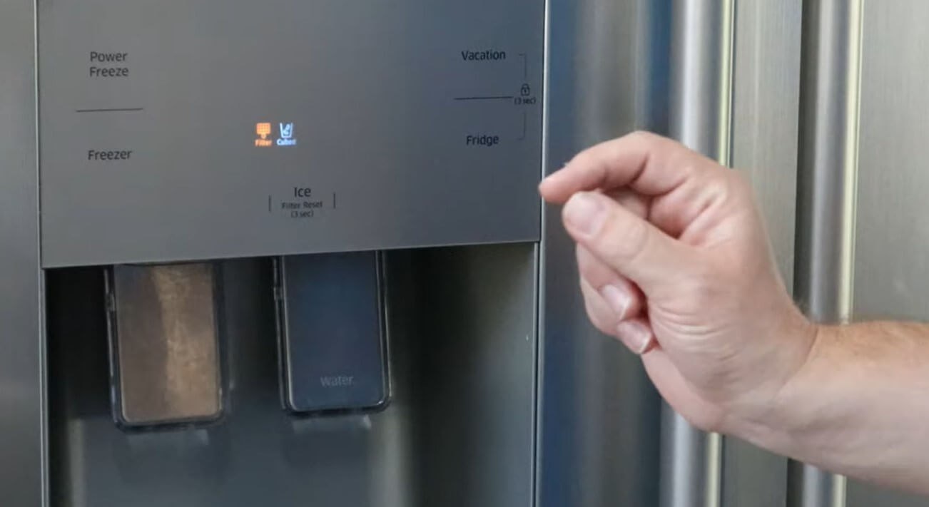 How To Reset Water Filter On Ge Cafe Refrigerator?