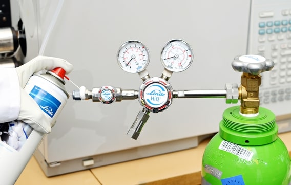 Verifying The Refrigerant Levels And Identifying Leaks